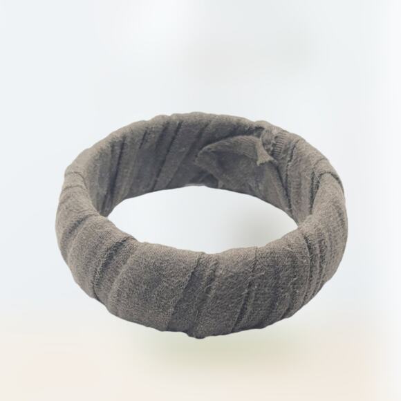 FREE with bundle! Retro 90s style fabric covered bangle bracelet - Picture 1 of 5